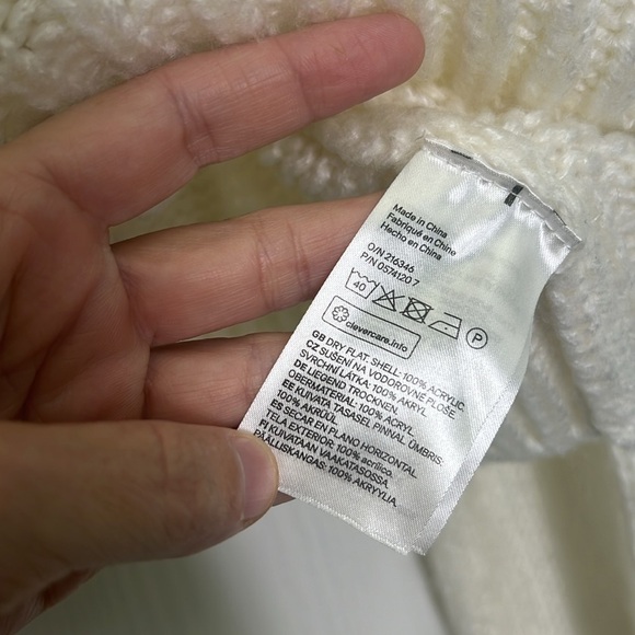 H&M - White Colorful Floral Knit Long Sleeve Crew Neck Sweater Size Large - Picture 9 of 10